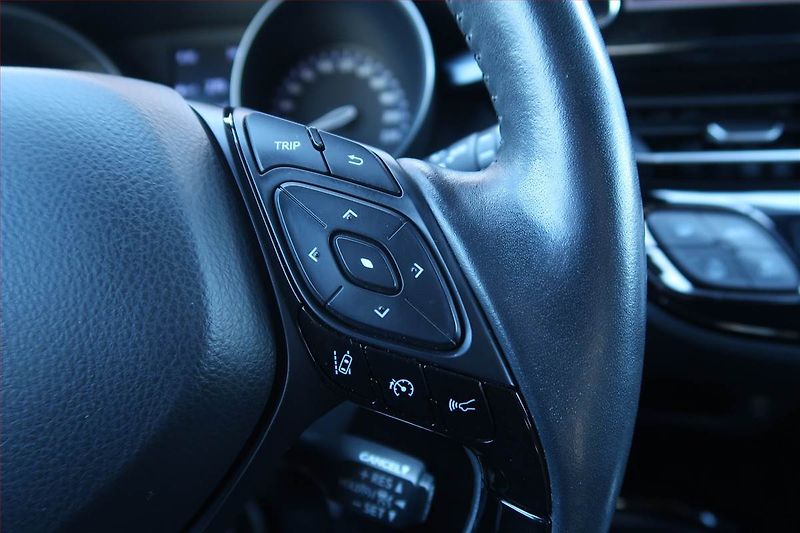 Toyota C-HR (2019) Comfort 1.2 Turbo, Tempomat - fotka 18 z 22