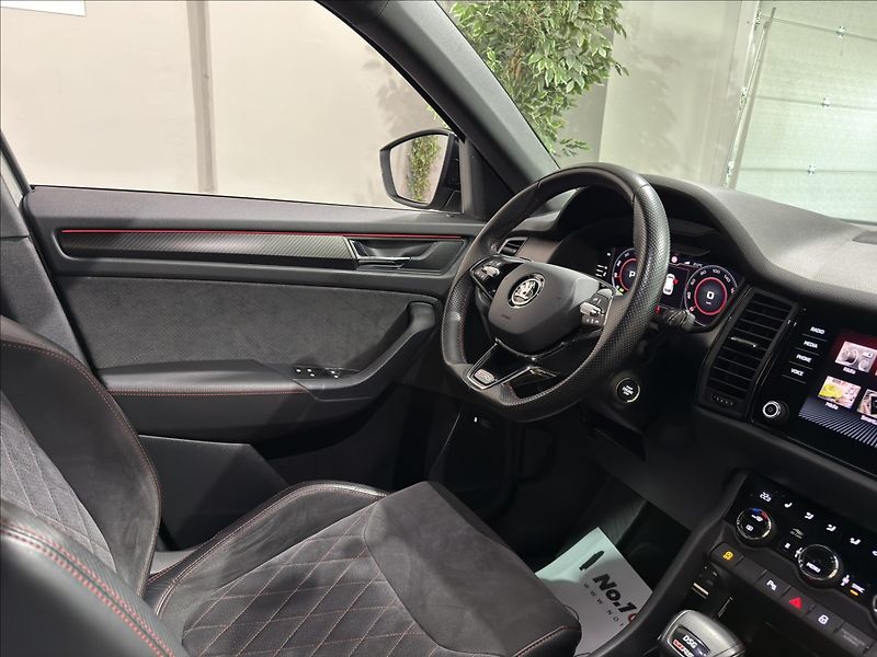 Škoda Kodiaq 2,0   TDI RS 176KW 4X4 WEBASTO - fotka 26 z 41