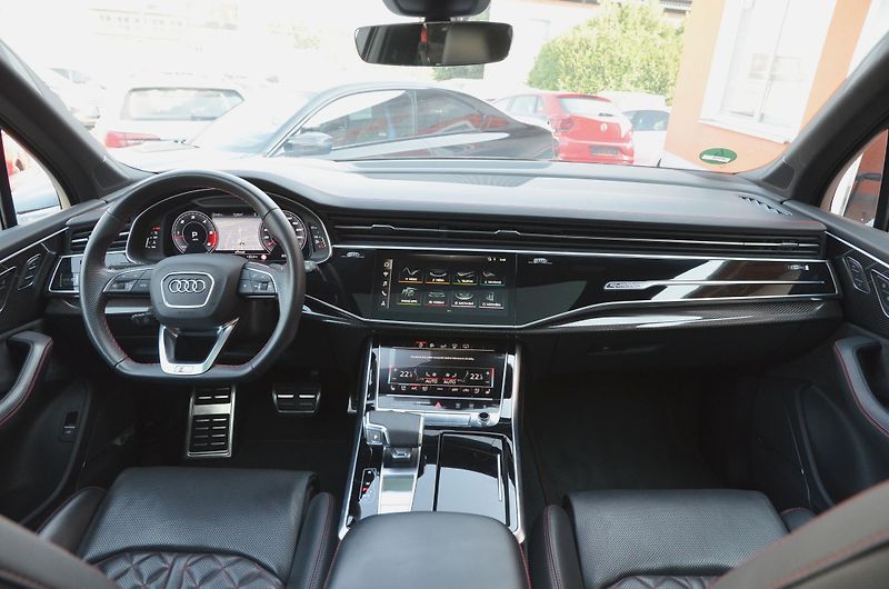 Audi SQ7 (2020) TDi V8 320kW Quattro EXCLUSIVE - fotka 35 z 45