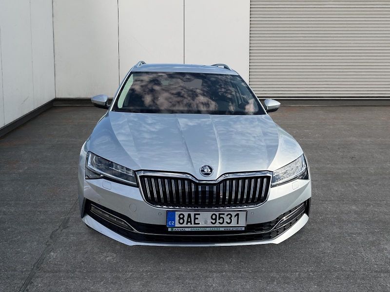 Škoda Superb (2020) L&K 2.0TDI 110kW DSG CZ DPH - fotka 2 z 11