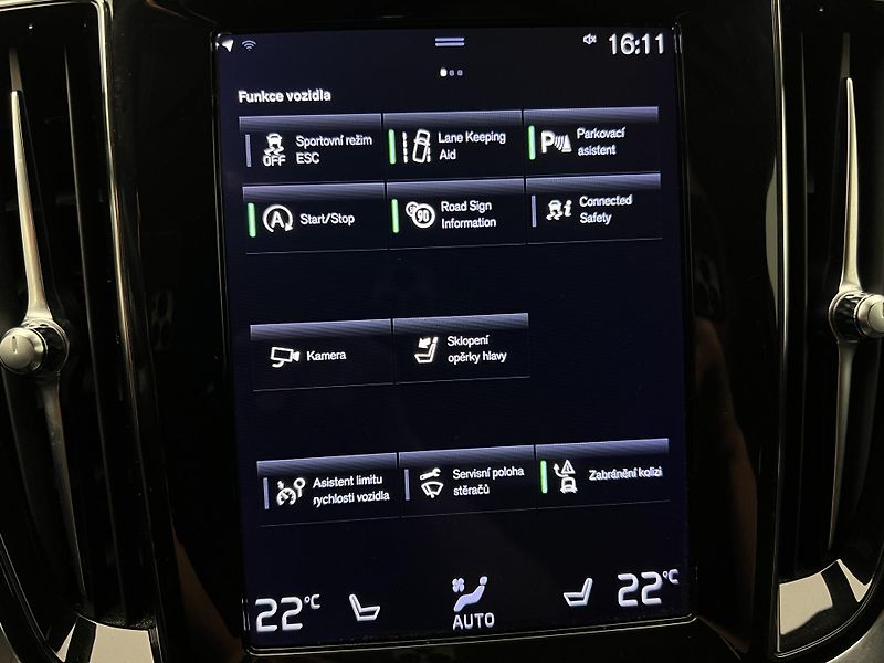 Volvo V60 D3 MOMENTUM PRO AUT - fotka 28 z 41
