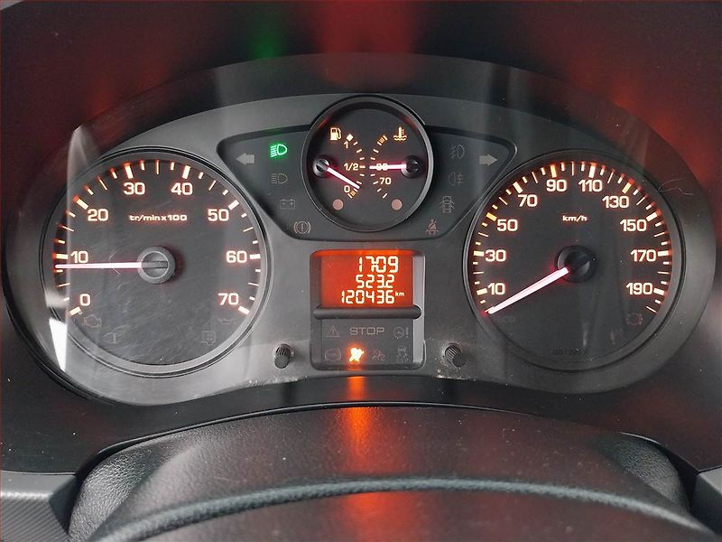 Peugeot Partner (2011) 1.6 16V, 3Místa, ČR - fotka 10 z 13