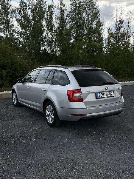 Škoda Octavia (2019) 1. Majitel, Dovoz - fotka 8 z 21