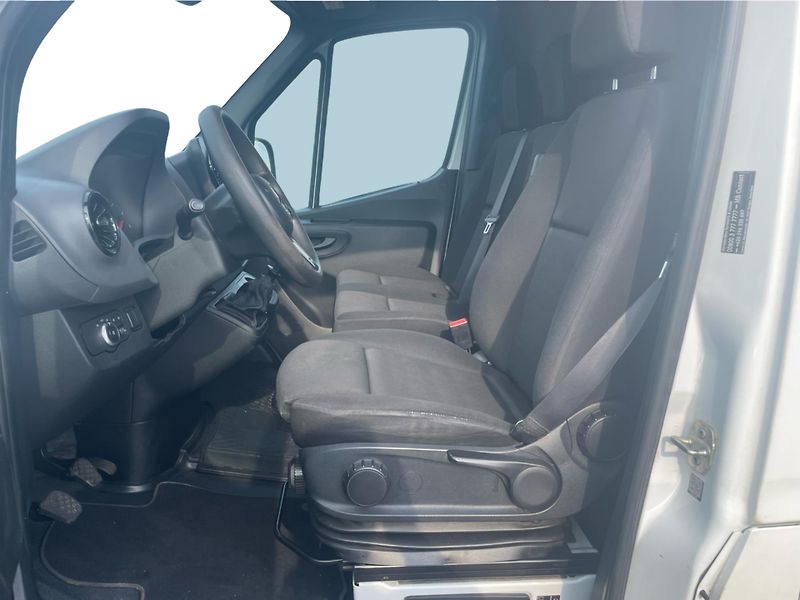 Mercedes-Benz Sprinter 319 CDI  3.0 V6  XL - fotka 11 z 22