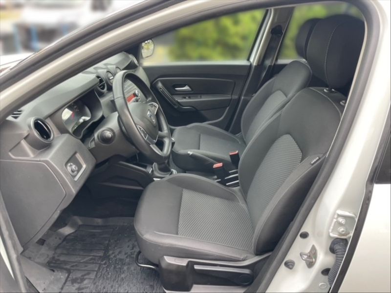 Dacia Duster 1,5 BDCI Comfort 4x4 - fotka 7 z 11