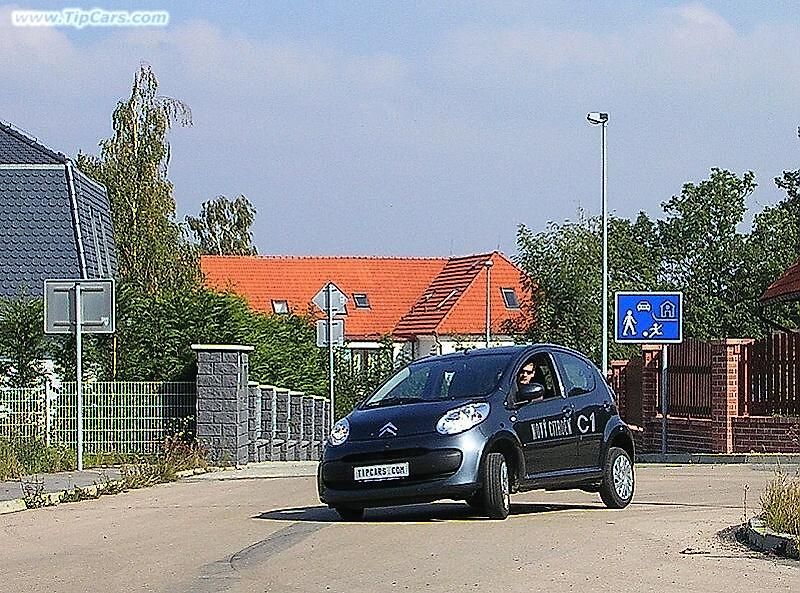 I když je C1 hodně nedotáčivá, můžete si s ní užít dost zábavy.