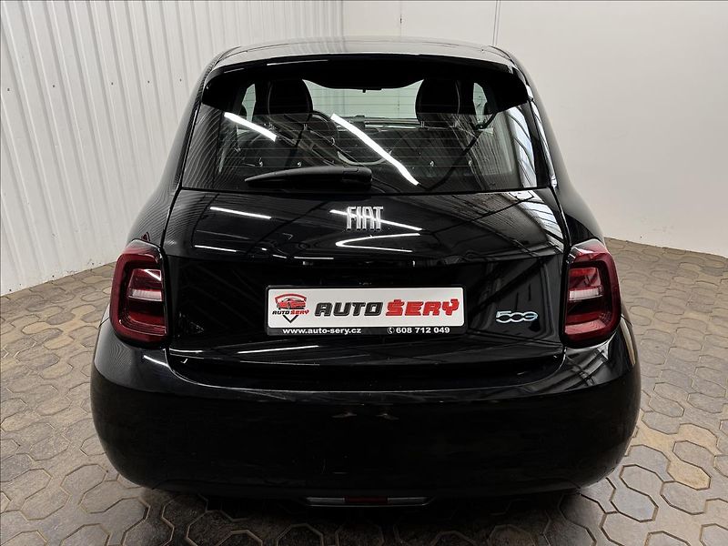 Fiat 500e ELECTRIC DRIVE 70kW ACTION - fotka 7 z 32