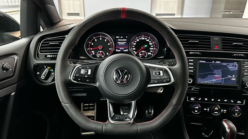 Volkswagen Golf RECARO / REMUS / TOP STAV - fotka 36 z 43