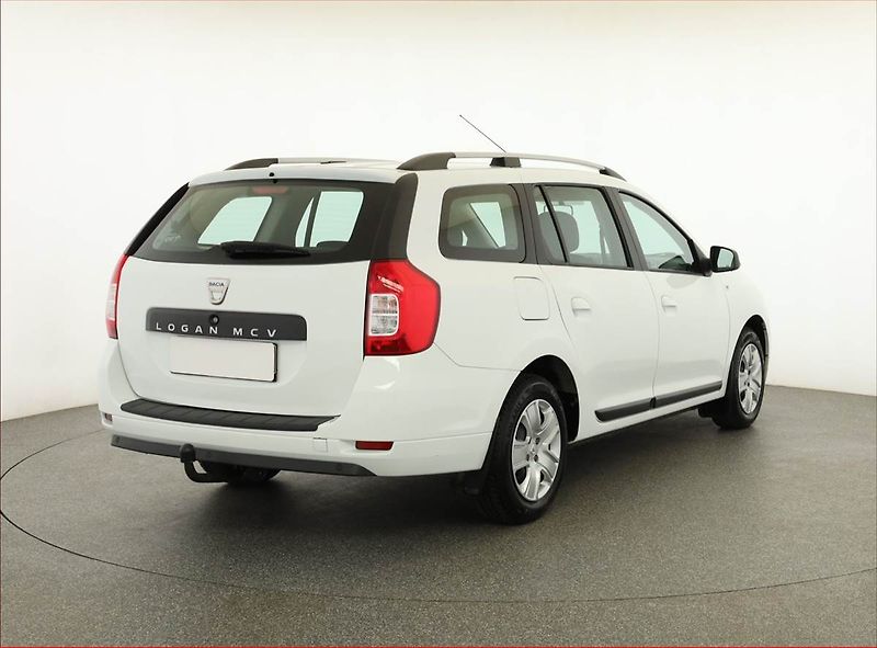 Dacia Logan (2019) 1.0 SCe, Park. senzory - fotka 5 z 15