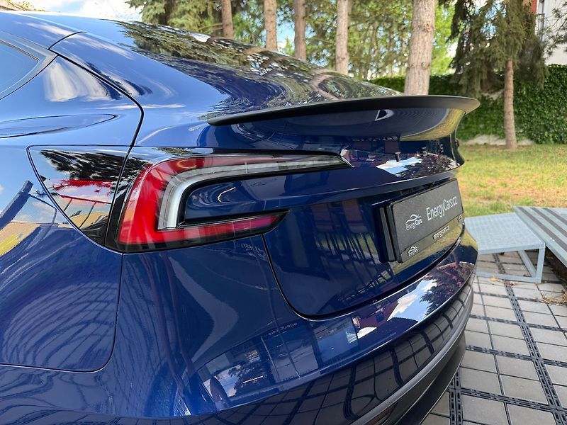 Tesla Model 3 Long Range AWD Tažné - fotka 8 z 40