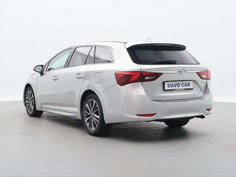 Toyota Avensis 2,0 D-4D 105kW Aut.klima CZ - fotka 5 z 36