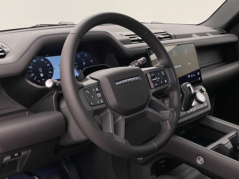 Land Rover Defender 110 D350 X-Dynamic HSE - fotka 4 z 59