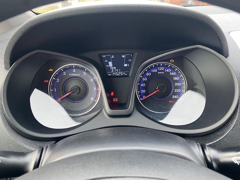 Hyundai ix20 (2011) 1.4i COMFORT,VÝB. STAV!! - fotka 16 z 34