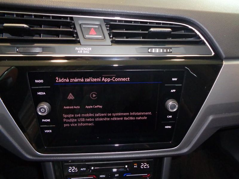 Volkswagen Touran 1.5 TSI 7DSG PEOPLE  110 KW - fotka 16 z 30