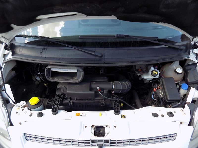 Ford Transit 2,2 TDCI 92 KW MWB 350 TREND - fotka 32 z 38