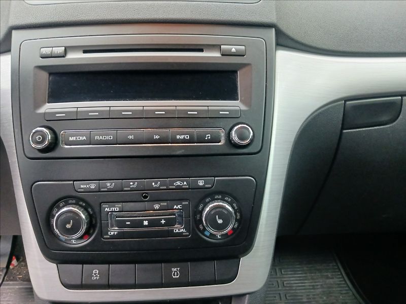 Škoda Yeti 2,0 TDI 1.majitel - fotka 15 z 16