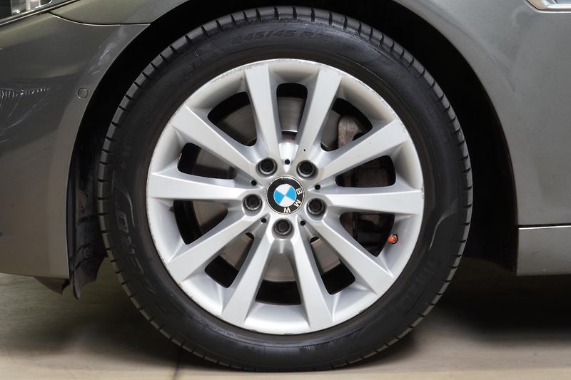 BMW Řada 5 530xD,NZ.TOP,PANO,ADAPTIVE LED - fotka 14 z 40