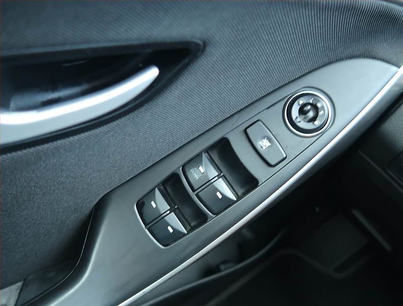 Hyundai i30 (2016) 1.6 GDI, Tempomat - fotka 15 z 15