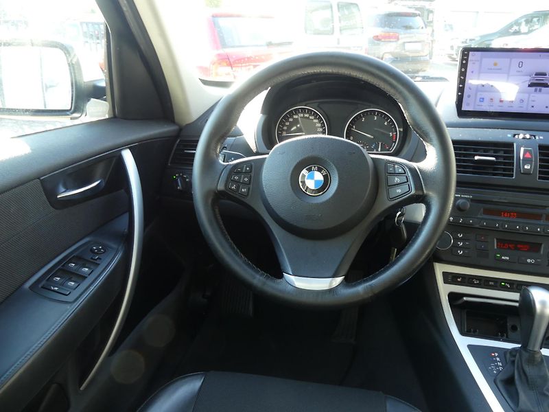 BMW X3 (2008) 2,0 d X-drive - fotka 12 z 20