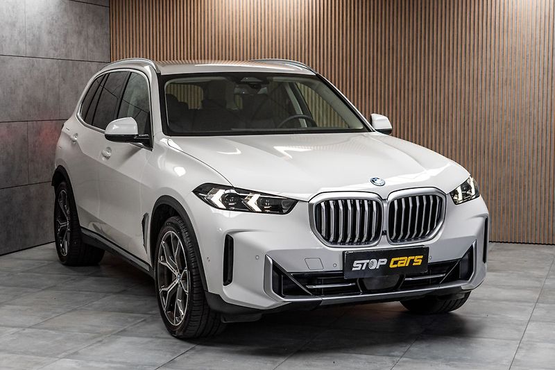 BMW X5 xDrive50e ZÁRUKA*AIR*TAŽNÉ*ČR - fotka 3 z 47