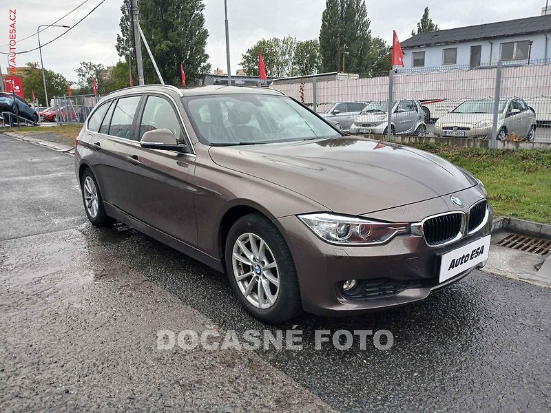 BMW Řada 3 (2015) 2.0 D 316d, NAVI, výhřev - fotka 1 z 3