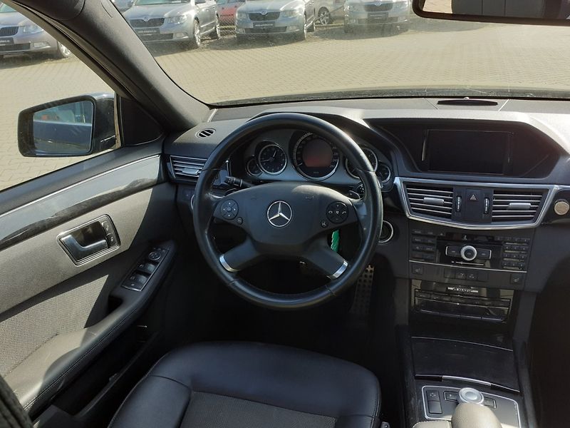 Mercedes-Benz Třídy E (2010) 3.0 6V CDi 4x4 - fotka 8 z 31