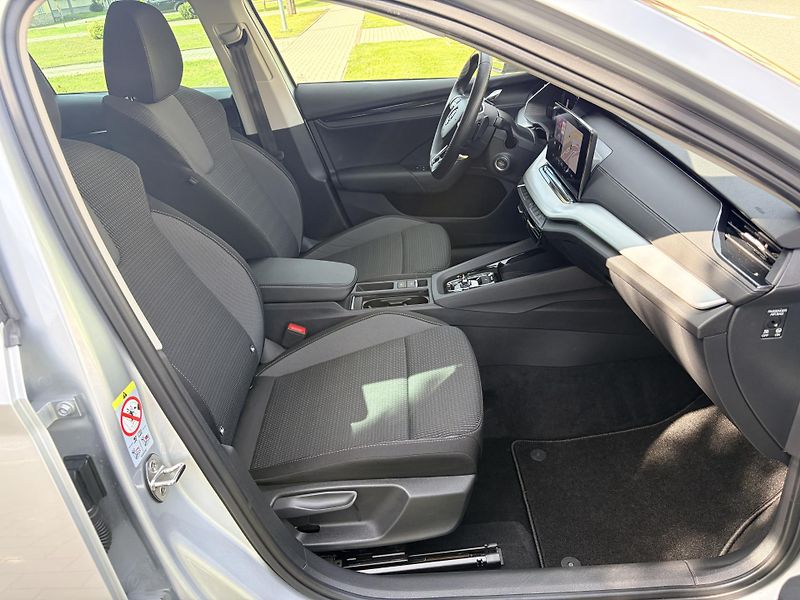 Škoda Octavia 2.0TDI DSG 4x4 STYLE - fotka 43 z 44