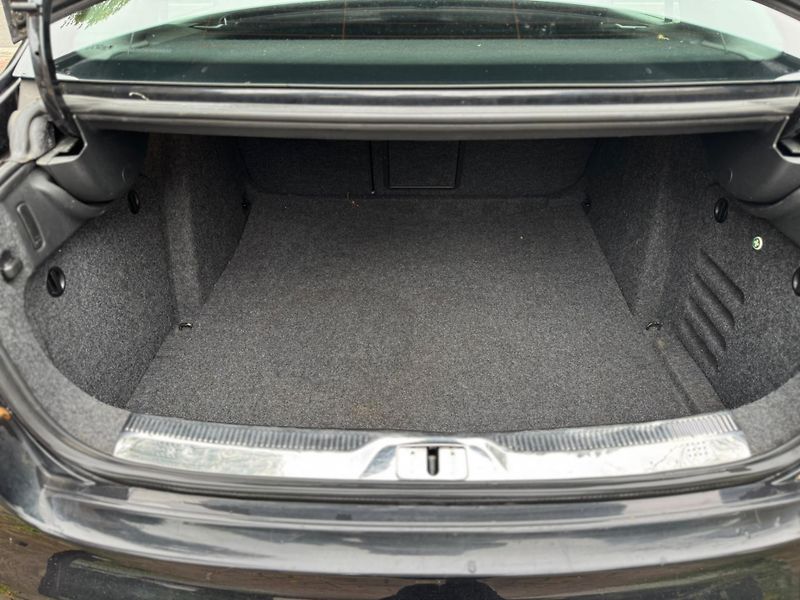 Škoda Superb 2.0TDi ČR čidla aut. klima  - fotka 7 z 31
