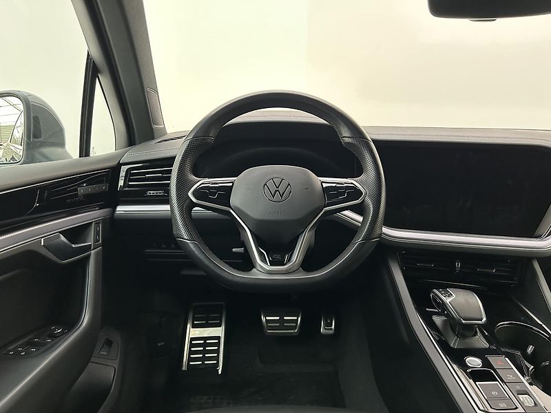 Volkswagen Touareg 3.0 TSI 4x4 R-Line - fotka 5 z 34