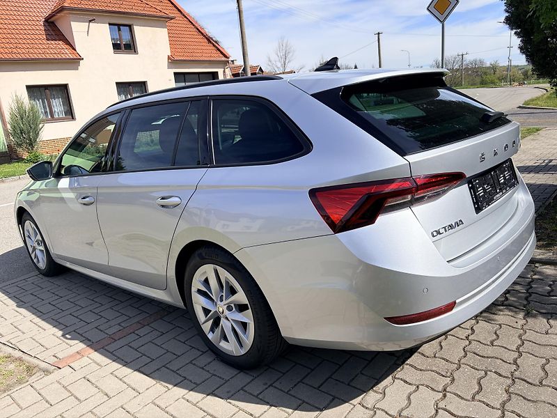 Škoda Octavia 2.0TDI DSG 4x4 STYLE - fotka 3 z 44