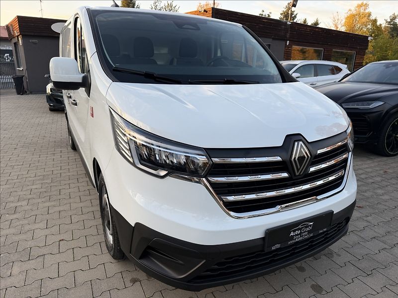 Renault Trafic L1H1 Red - fotka 3 z 23