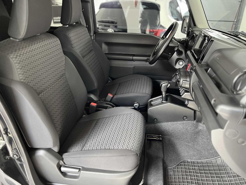 Suzuki Jimny ALLGRIP 1.5VVT AUTOMAT 4-MÍSTA - fotka 9 z 17