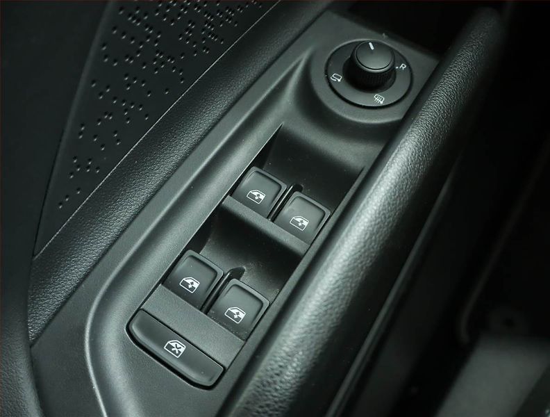 Škoda Enyaq (2022) Sportline 60 (62 kWh), SoH 94% - fotka 17 z 19