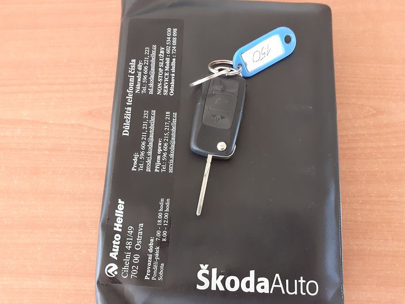 Škoda Fabia (2008) II 1.4  MPi 63 kW - fotka 19 z 32