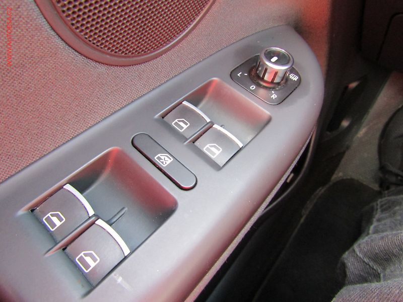 Volkswagen Golf Plus (2011) 1.2 TSi, autoAC - fotka 16 z 16