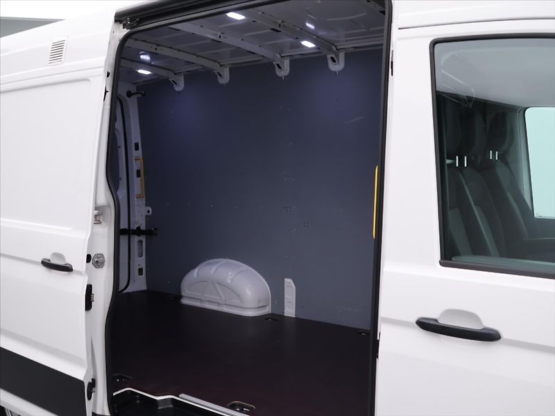 Volkswagen Crafter 2,0 TDI 103kW L2H2 DPH - fotka 13 z 34