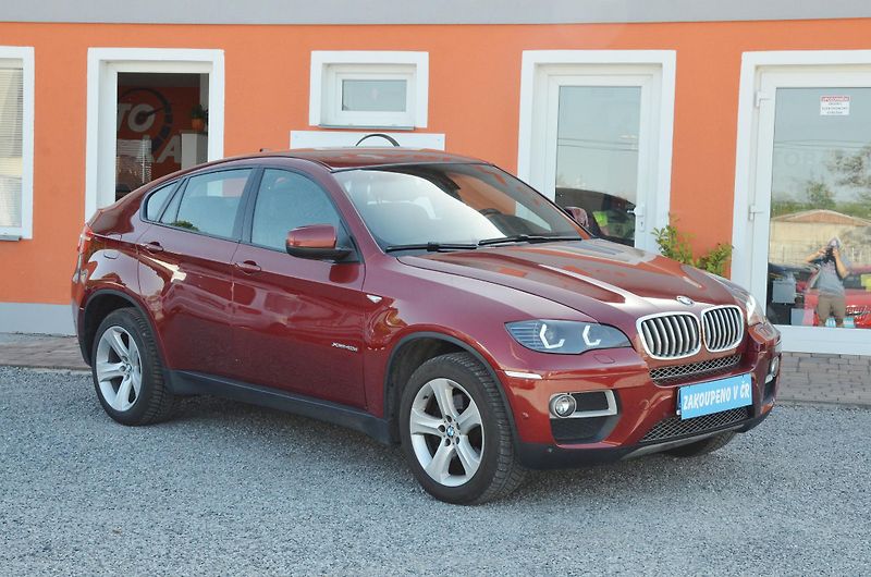 BMW X6 (2013) xDrive 40d 225kW / ČR - fotka 1 z 37