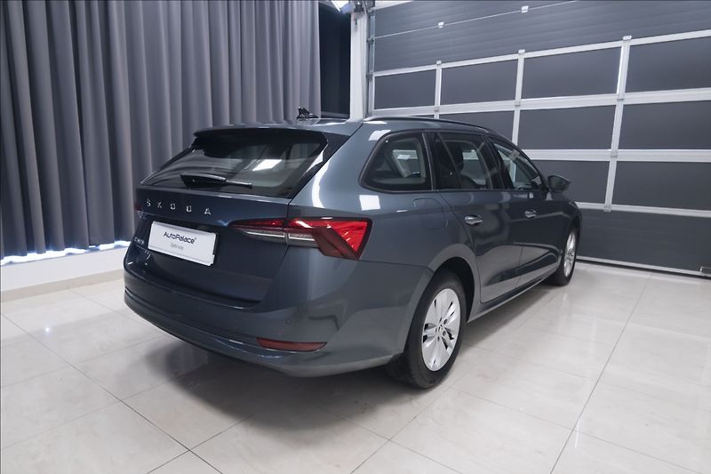 Škoda Octavia 2,0 TDI DSG VÝHŘEV 1. MAJ ČR - fotka 4 z 41