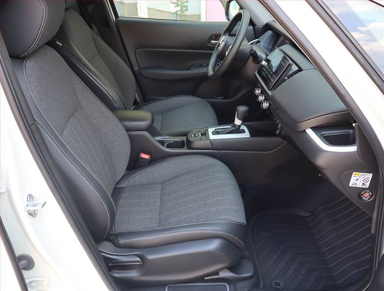 Honda Jazz (2022) 1.5 e:HEV, Automat, Serv.kniha - fotka 9 z 17