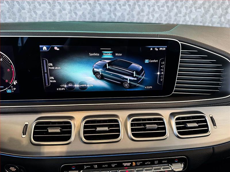 Mercedes-Benz GLS (2024) 350 d 4MATIC - fotka 19 z 24