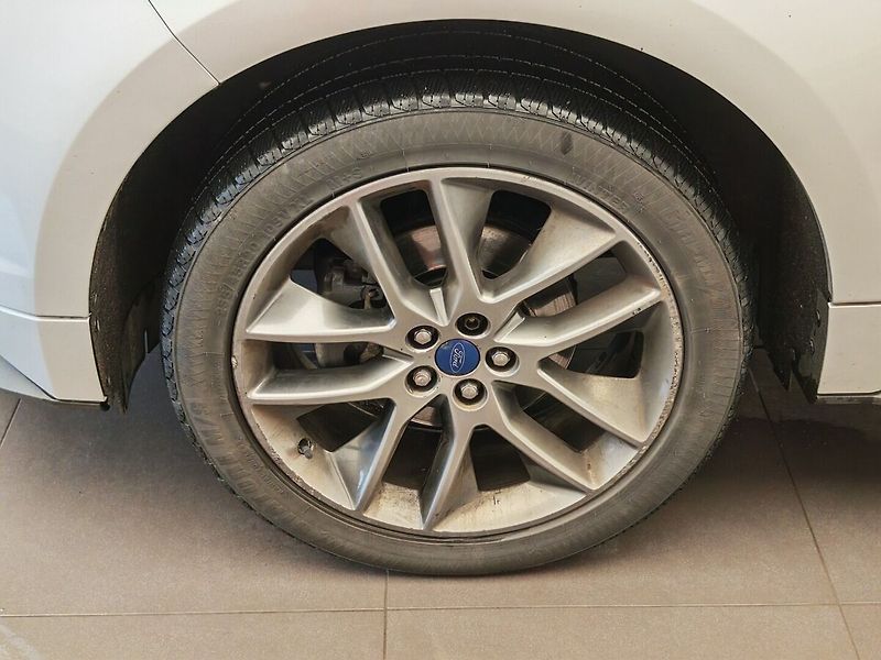 Ford Edge 2.0 Automat, 154 kW - fotka 7 z 44
