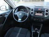 Volkswagen Tiguan (2010) 2.0 TDI, 4X4, ČR,1.maj - náhled 7