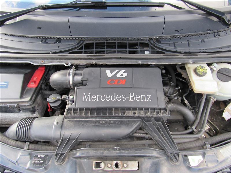 Mercedes-Benz Viano 3,0 CDi V6 150kW - fotka 24 z 30