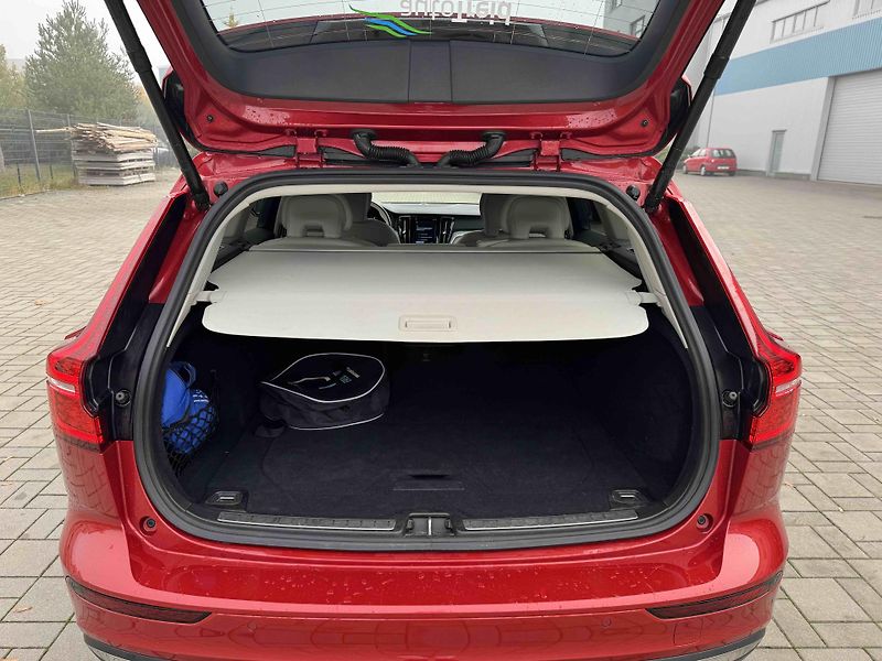 Volvo V60 (2024) VOLVO V60 T6 PHEV - fotka 20 z 23