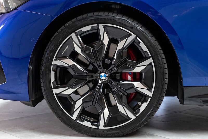 BMW Řada 5 540d xD ///M*ZÁRUKA*TAŽNÉ*ČR 1 - fotka 43 z 51