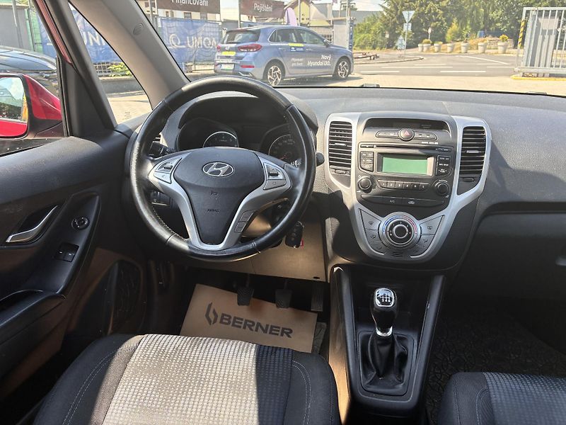 Hyundai ix20 1.6i 92kW KLIMA ČR 1MAJ - fotka 13 z 15