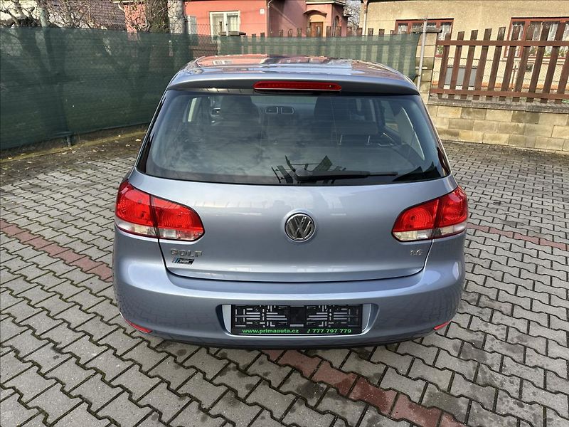 Volkswagen Golf 1,6 MPI bez koroze - fotka 6 z 21