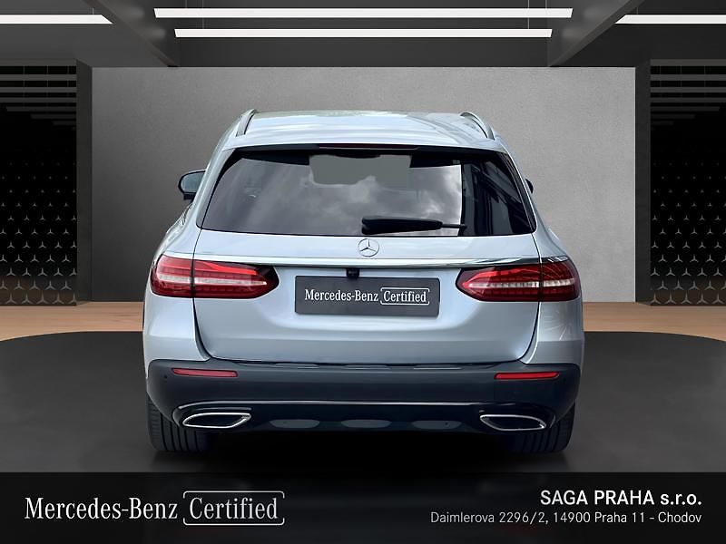 Mercedes-Benz Třídy E E-Třída 220 d 4MATIC All-Terra - fotka 5 z 21