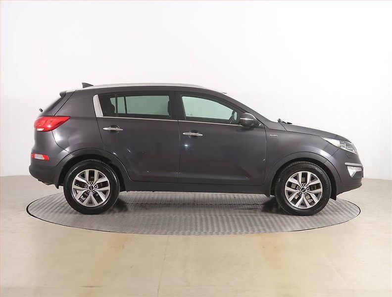 Kia Sportage (2015) Premium 2.0 CRDi, 4X4 - fotka 6 z 19