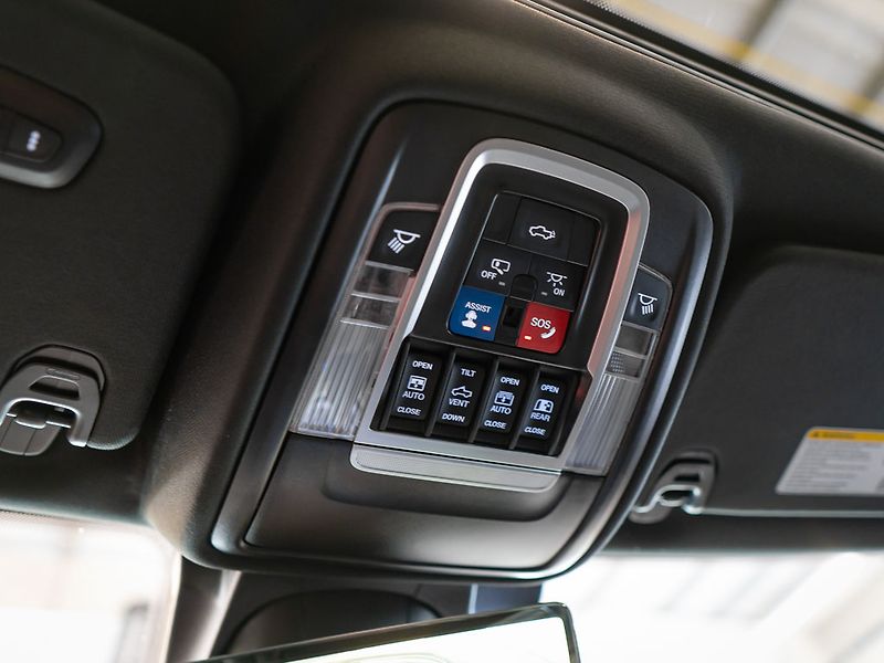 Dodge RAM (2024) 5.7 Limited Night Edition - fotka 36 z 47